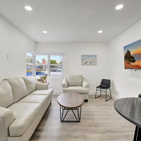 Banyan St 2Br 1Ba Off Las Olas Steps To Beach 1
